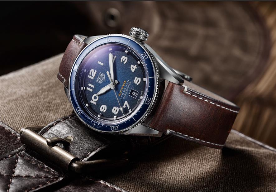 The brown leather straps fake watches have blue dials.