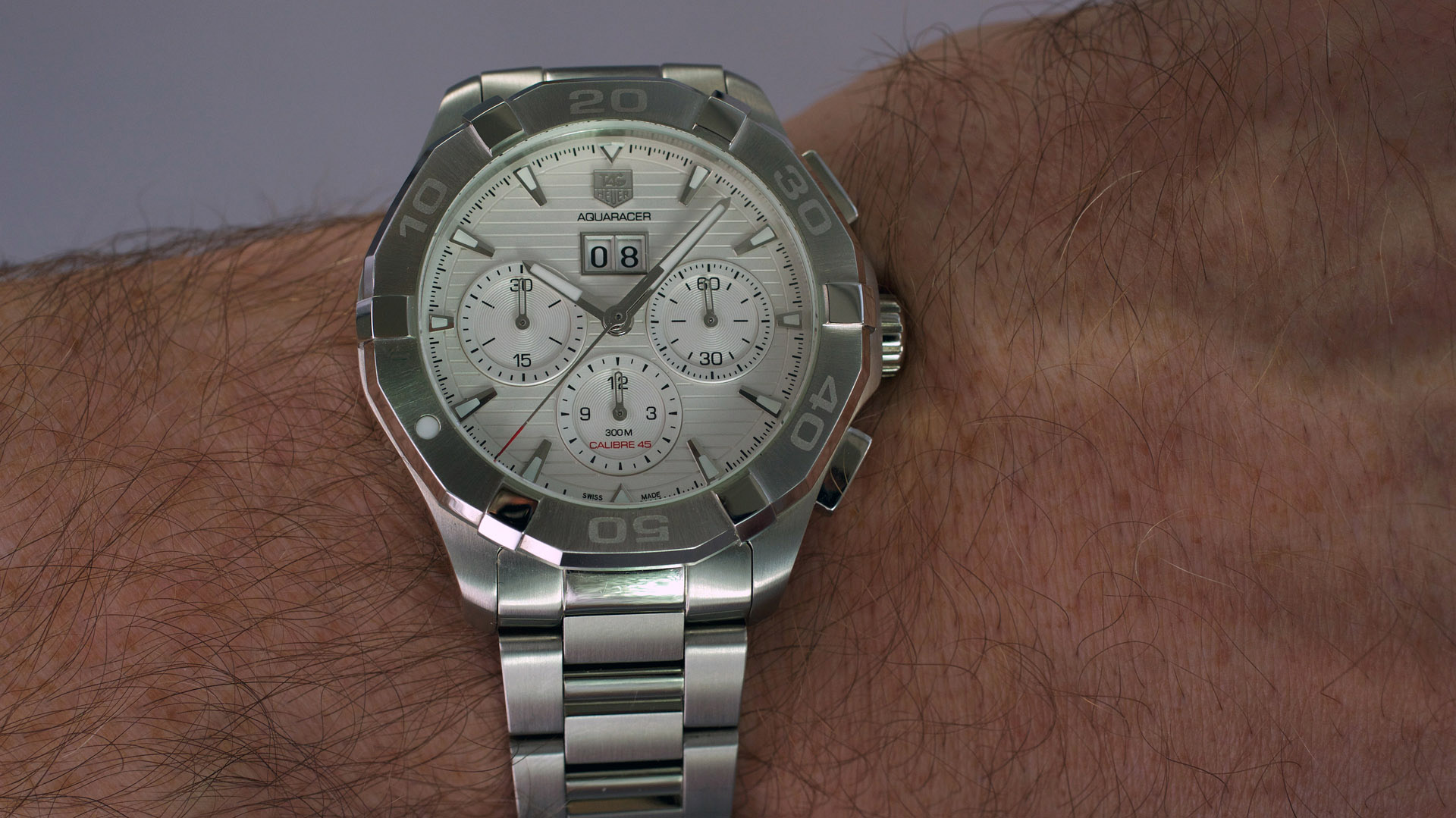 The white dials fake watches are designed for men.